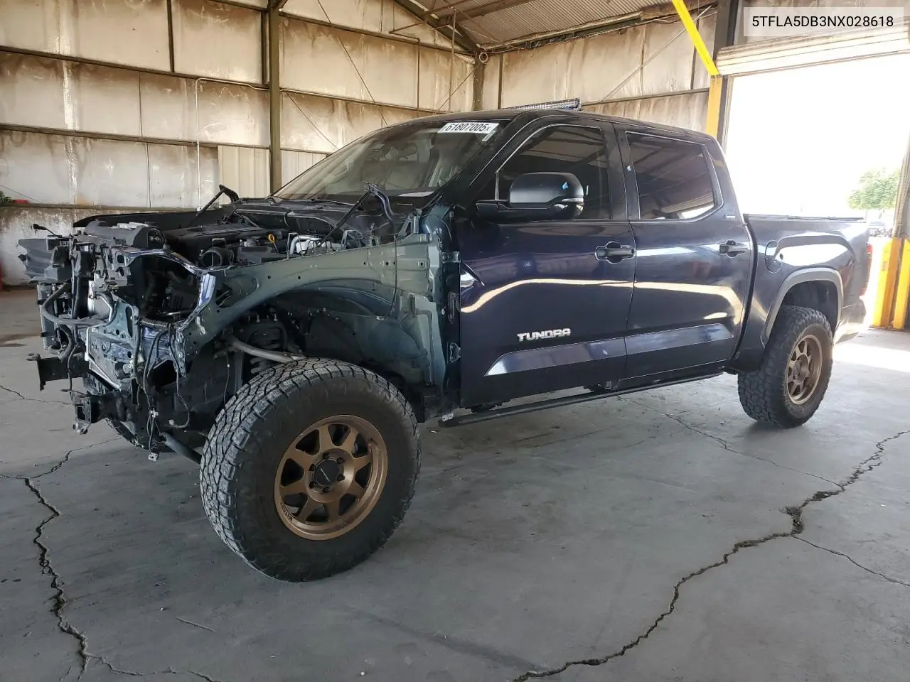 2022 Toyota Tundra Crewmax Sr VIN: 5TFLA5DB3NX028618 Lot: 61807005