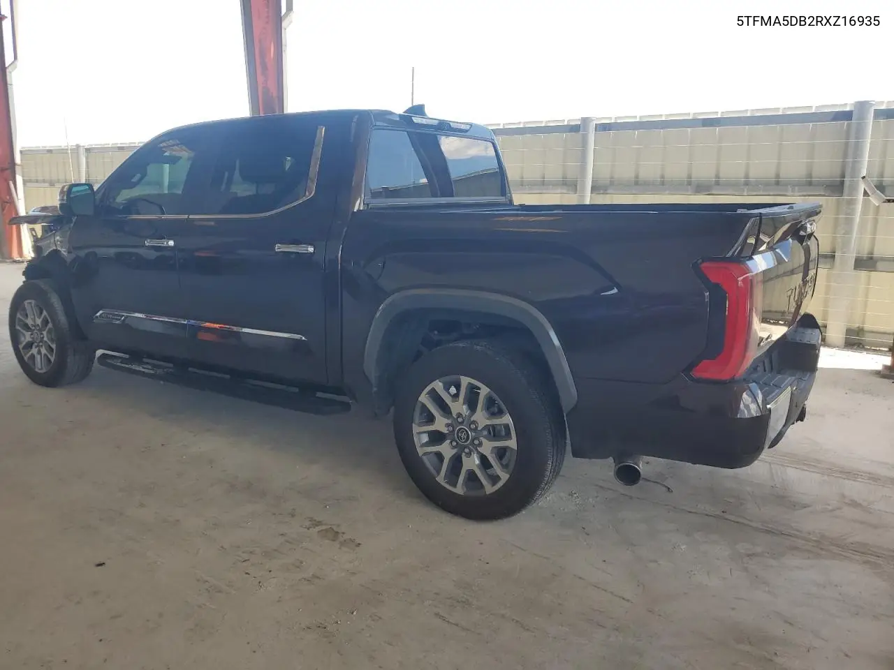2024 Toyota Tundra Crewmax Platinum VIN: 5TFMA5DB2RXZ16935 Lot: 55741995
