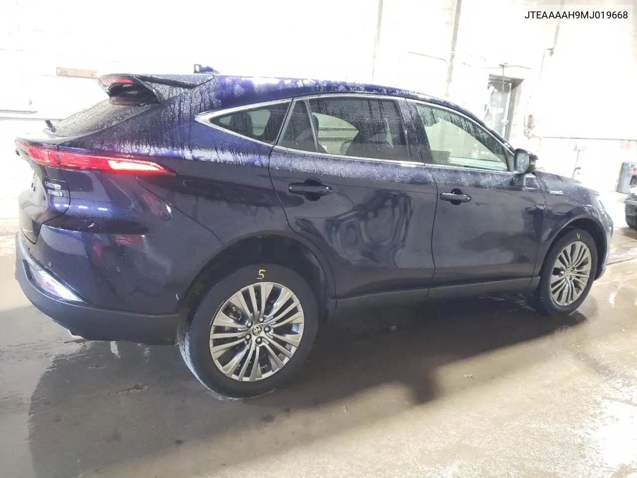 2021 Toyota Venza Le VIN: JTEAAAAH9MJ019668 Lot: 57122115