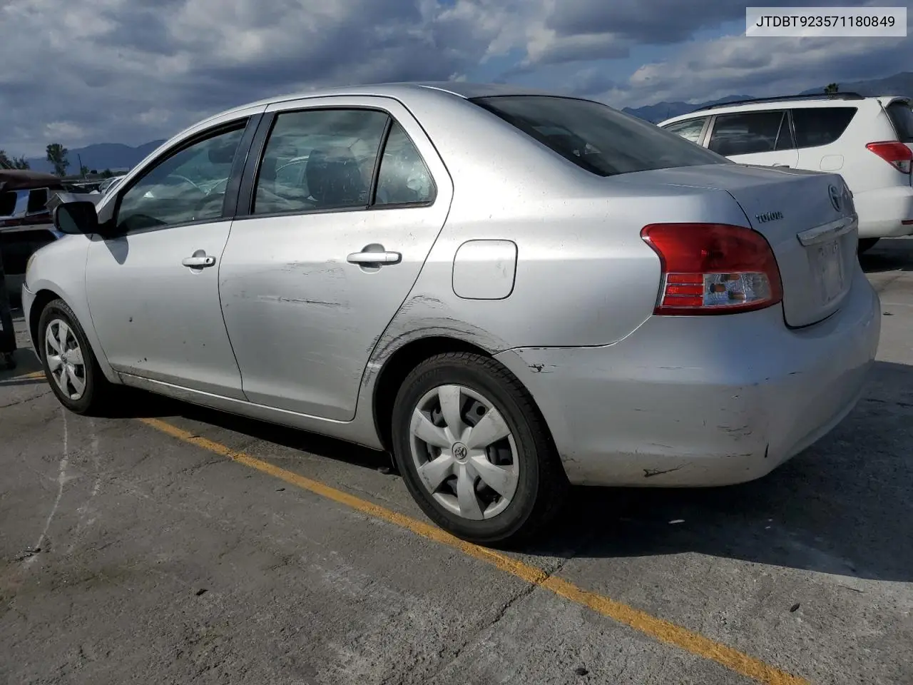 2007 Toyota Yaris VIN: JTDBT923571180849 Lot: 56991345