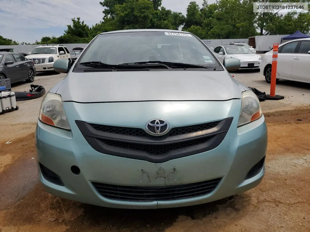 2008 Toyota Yaris VIN: JTDBT923181237646 Lot: 62758175