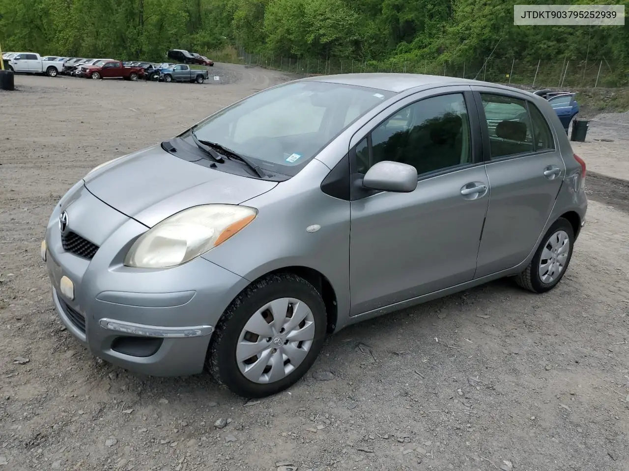 2009 Toyota Yaris VIN: JTDKT903795252939 Lot: 56872515