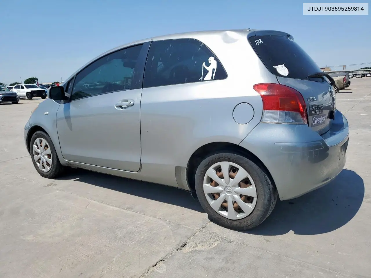2009 Toyota Yaris VIN: JTDJT903695259814 Lot: 56965565