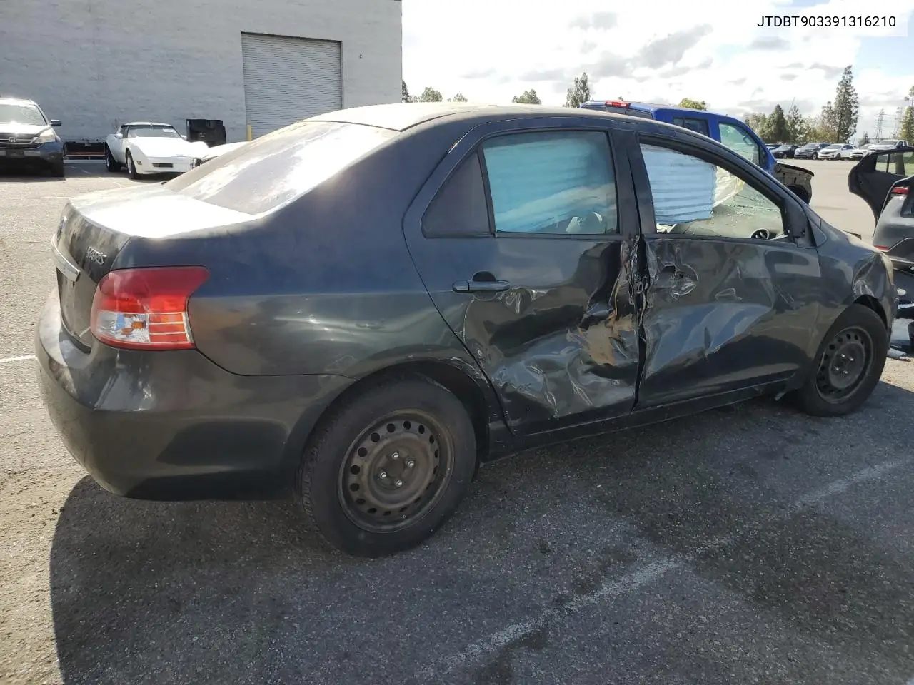2009 Toyota Yaris VIN: JTDBT903391316210 Lot: 56999055