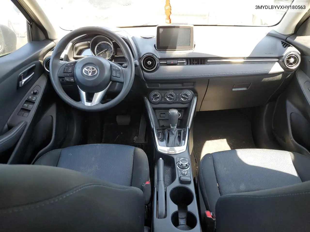 2017 Toyota Yaris Ia VIN: 3MYDLBYVXHY180563 Lot: 62586555