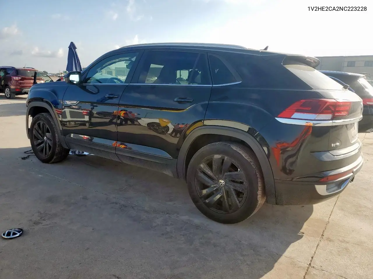2022 Volkswagen Atlas Cross Sport Se VIN: 1V2HE2CA2NC223228 Lot: 64390295