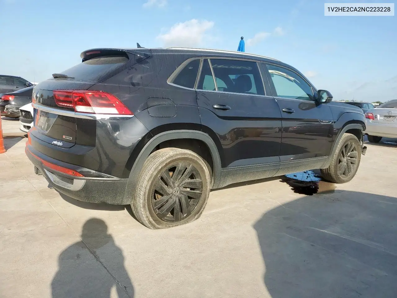 2022 Volkswagen Atlas Cross Sport Se VIN: 1V2HE2CA2NC223228 Lot: 64390295