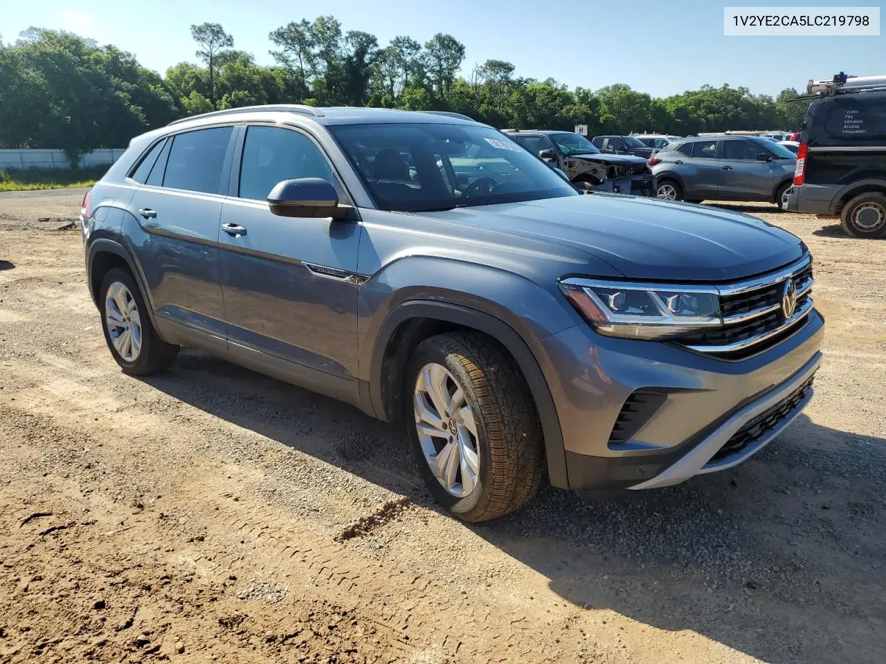 2020 Volkswagen Atlas Cross Sport Se VIN: 1V2YE2CA5LC219798 Lot: 56199135