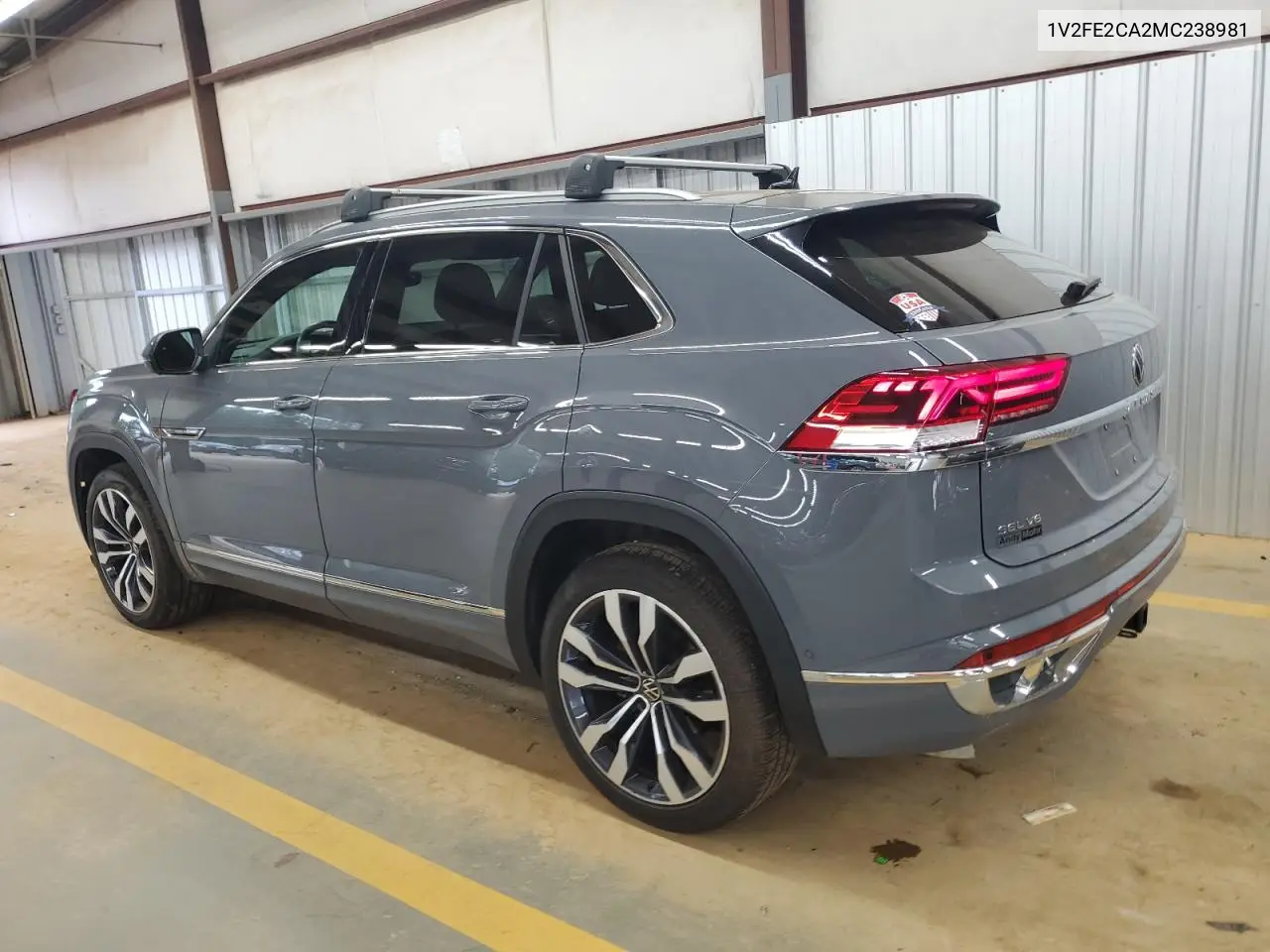 2021 Volkswagen Atlas Cross Sport Sel Premium R-Line VIN: 1V2FE2CA2MC238981 Lot: 62637875