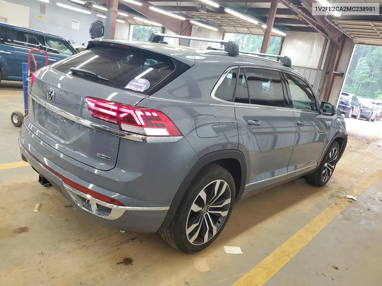 2021 Volkswagen Atlas Cross Sport Sel Premium R-Line VIN: 1V2FE2CA2MC238981 Lot: 62637875