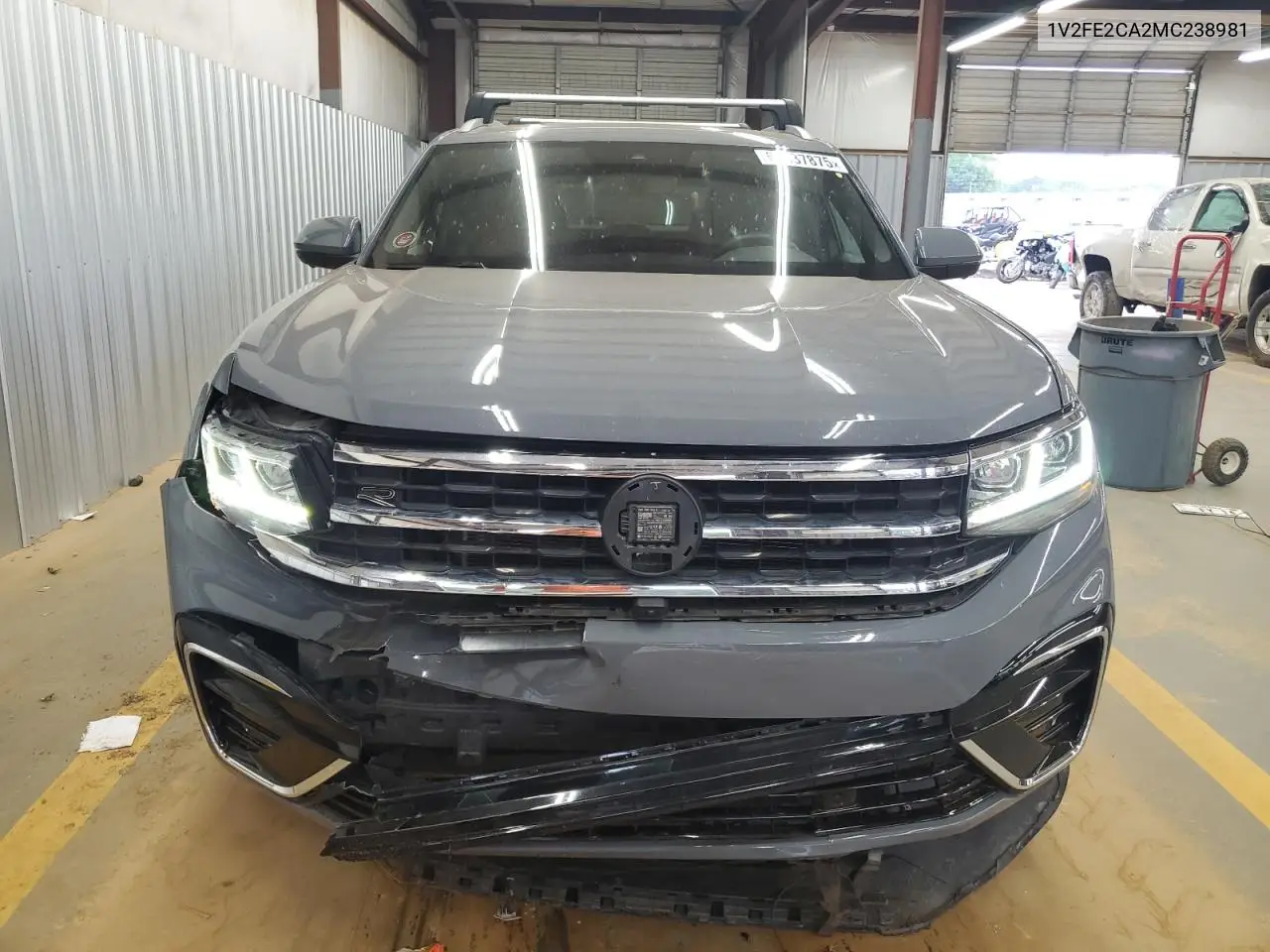 2021 Volkswagen Atlas Cross Sport Sel Premium R-Line VIN: 1V2FE2CA2MC238981 Lot: 62637875