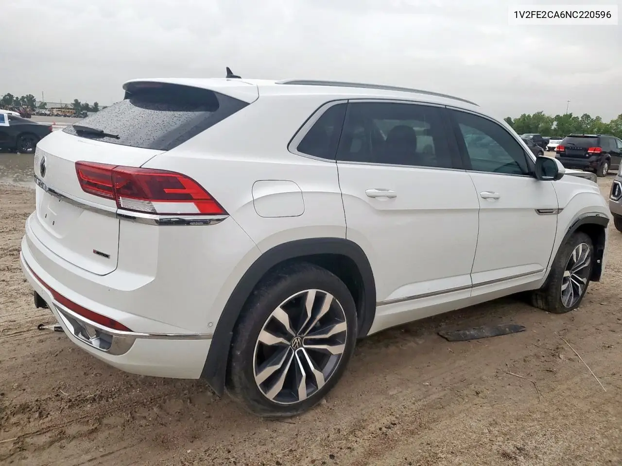 1v2fe2ca6nc220596 1V2FE2CA6NC220596 2022 Volkswagen Atlas Cross Sport Sel Premium R-Line
