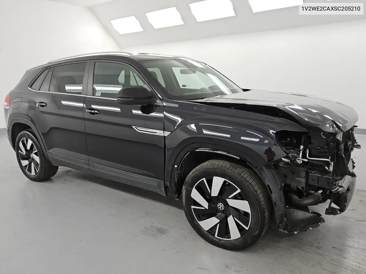 2025 Volkswagen Atlas Cross Sport Se VIN: 1V2WE2CAXSC205210 Lot: 56392255