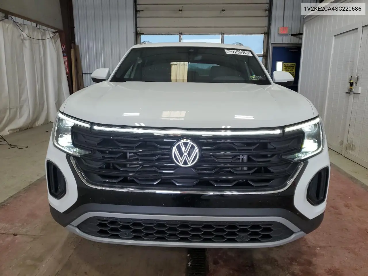 2025 Volkswagen Atlas Cross Sport Se VIN: 1V2KE2CA4SC220686 Lot: 60700075