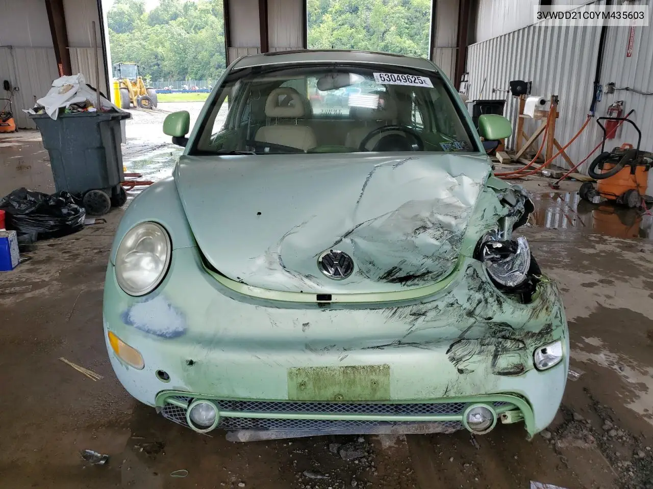 2000 Volkswagen New Beetle Glx VIN: 3VWDD21C0YM435603 Lot: 63049625