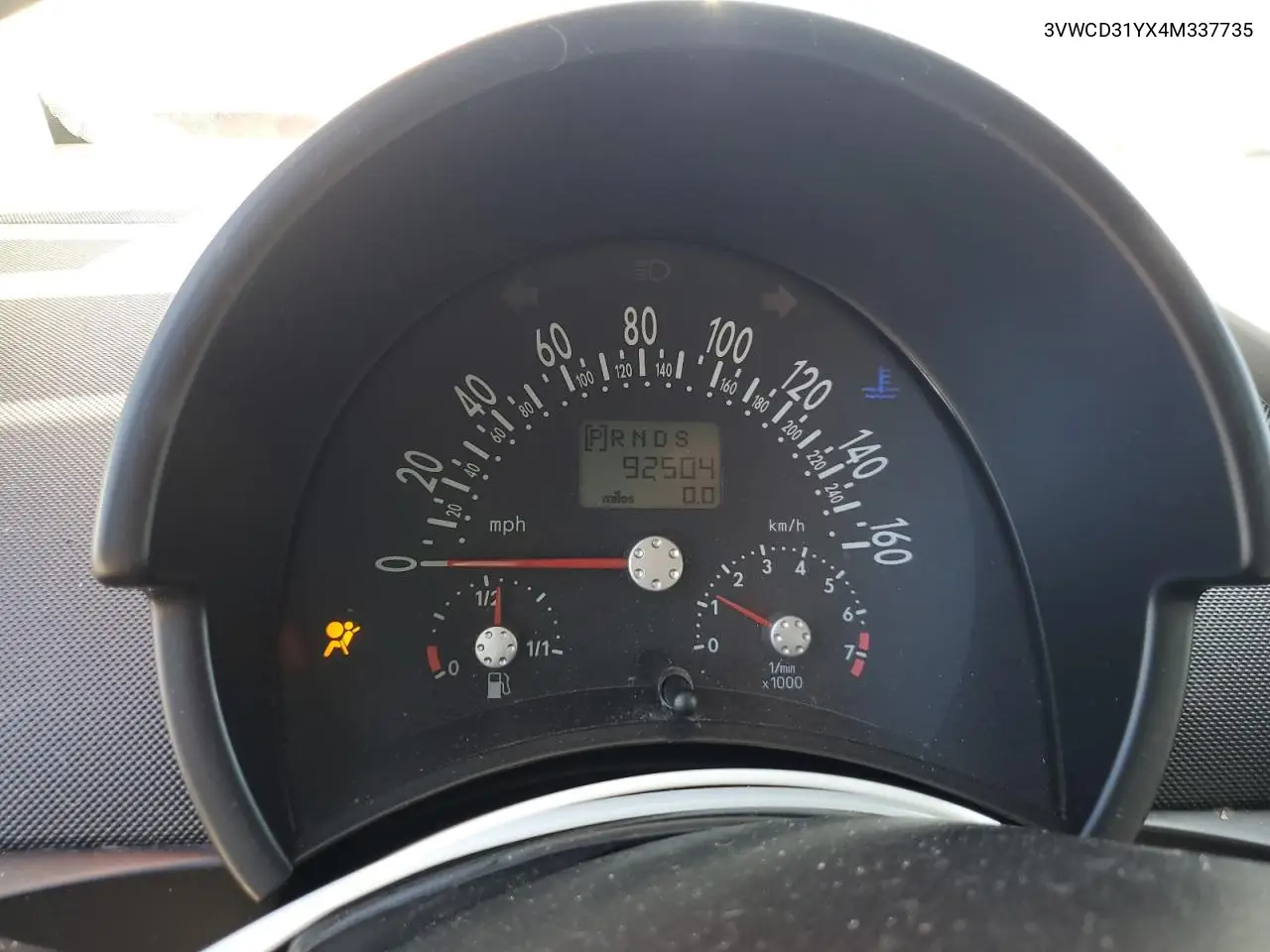 2004 Volkswagen New Beetle Gls VIN: 3VWCD31YX4M337735 Lot: 62219055