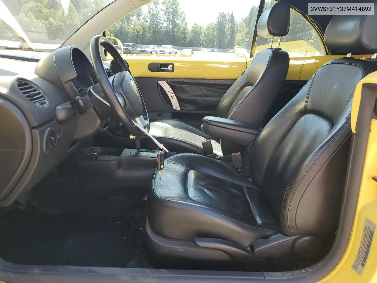 2007 Volkswagen New Beetle Convertible Option Package 2 VIN: 3VWSF31Y37M414892 Lot: 65466425