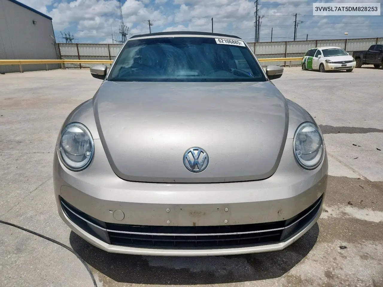 2013 Volkswagen Beetle VIN: 3VW5L7AT5DM828253 Lot: 62106885