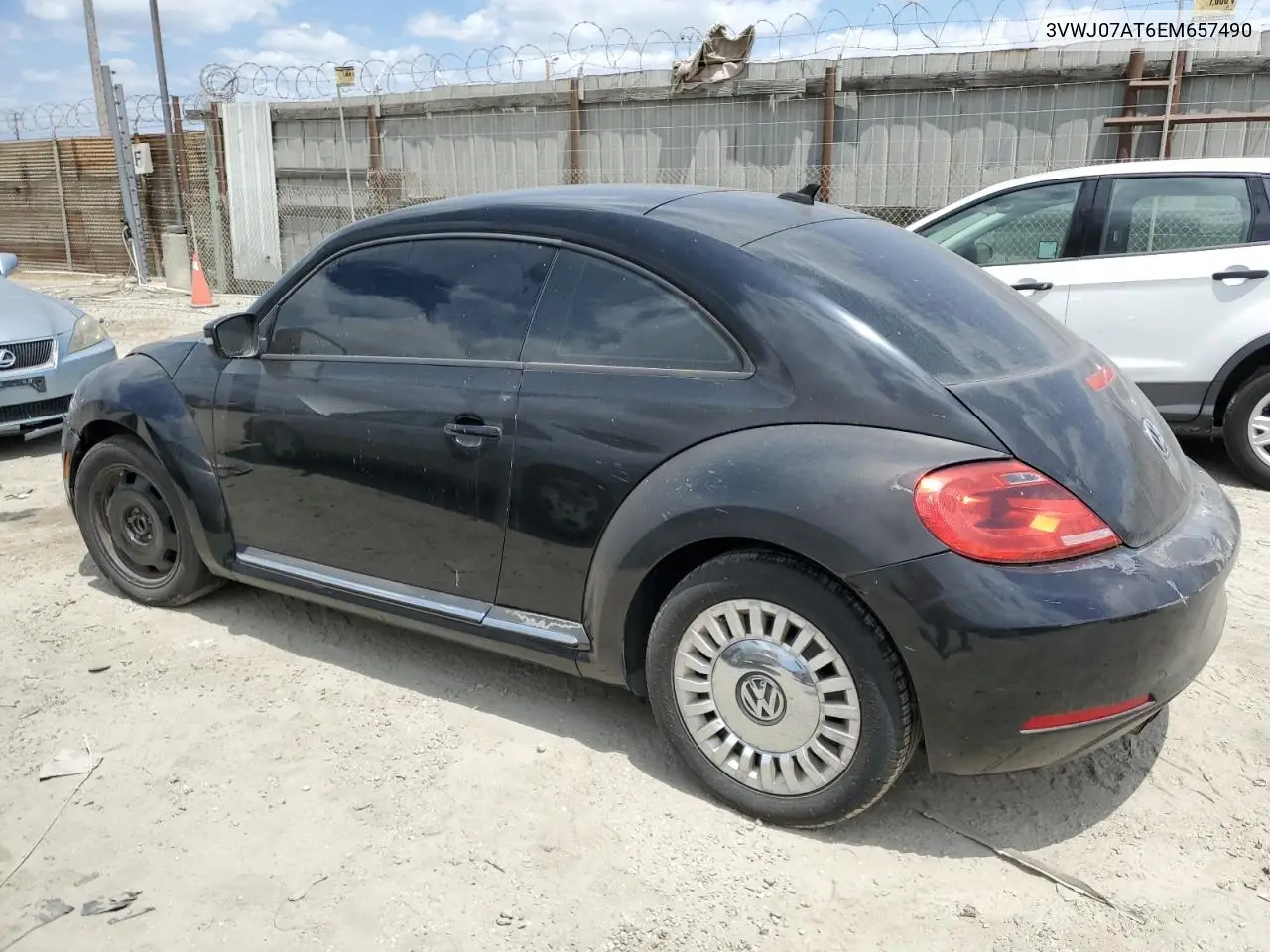 2014 Volkswagen Beetle VIN: 3VWJ07AT6EM657490 Lot: 56752285