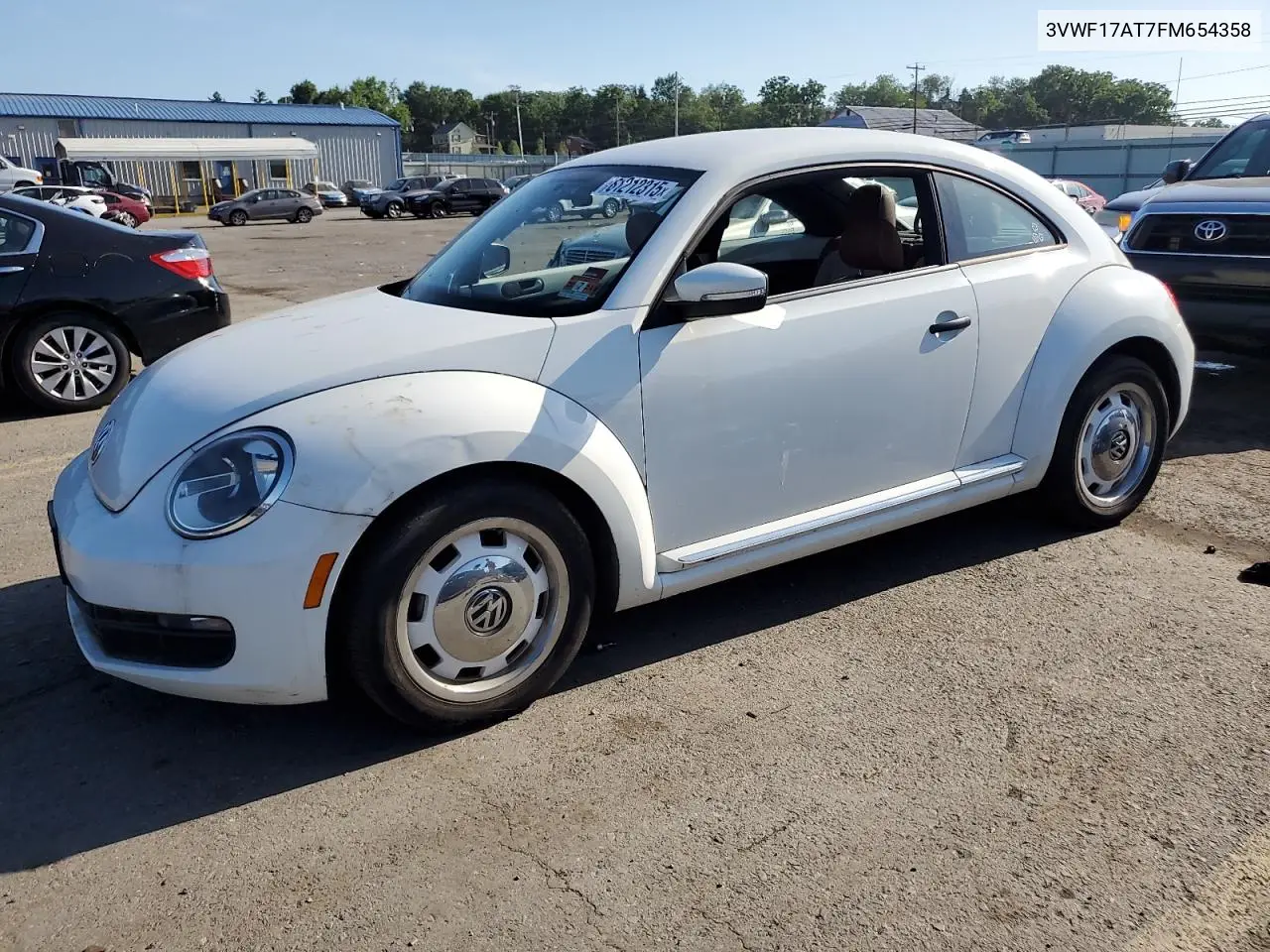 2015 Volkswagen Beetle 1.8T VIN: 3VWF17AT7FM654358 Lot: 61212315