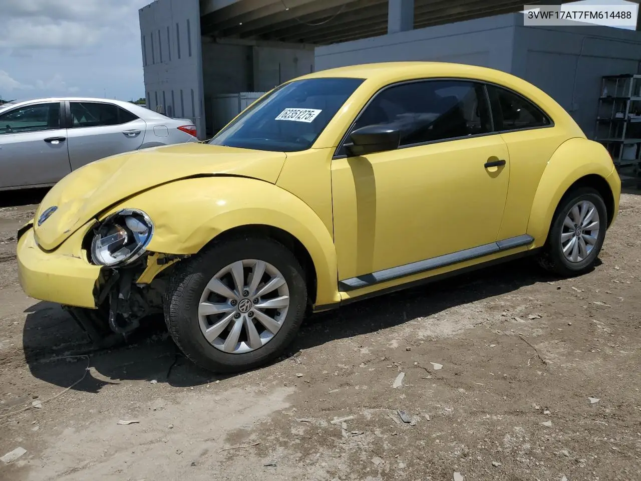 2015 Volkswagen Beetle 1.8T VIN: 3VWF17AT7FM614488 Lot: 62351275