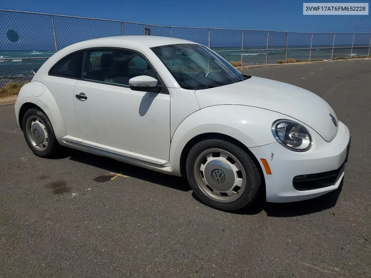 2015 Volkswagen Beetle 1.8T VIN: 3VWF17AT6FM652228 Lot: 62695995