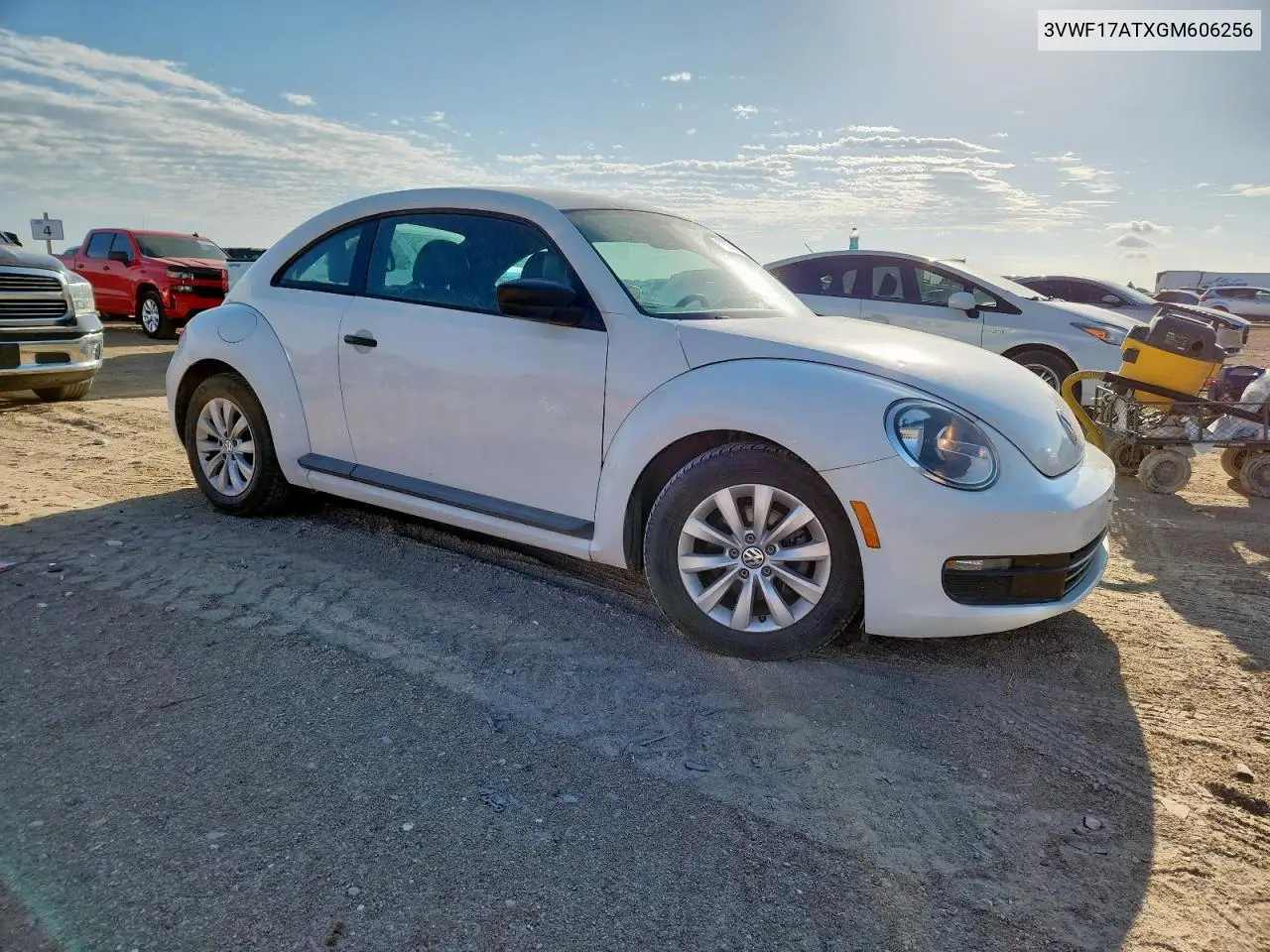 2016 Volkswagen Beetle 1.8T VIN: 3VWF17ATXGM606256 Lot: 61304265