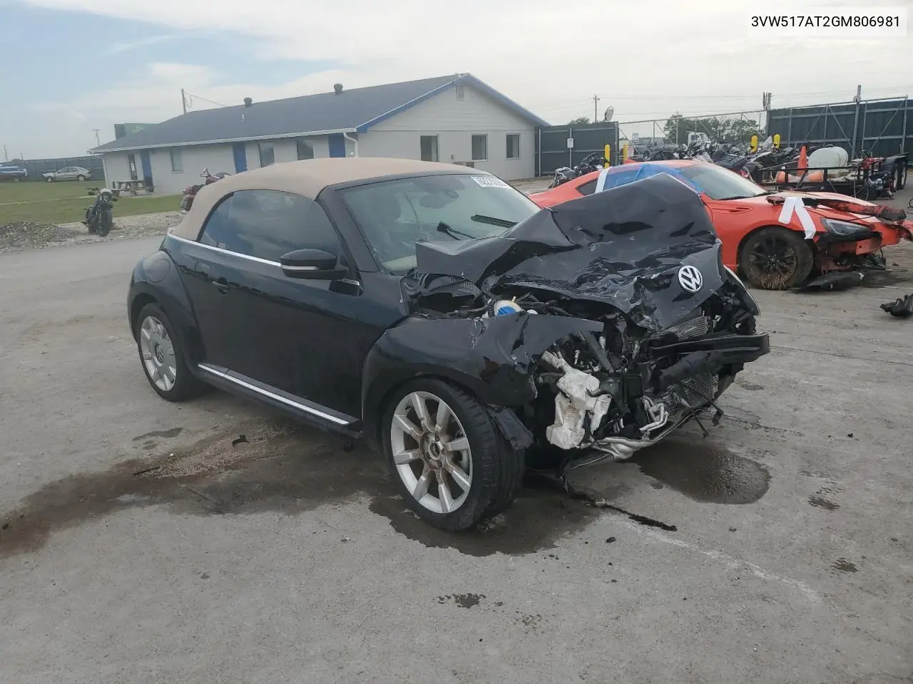 2016 Volkswagen Beetle S/Se VIN: 3VW517AT2GM806981 Lot: 62275095