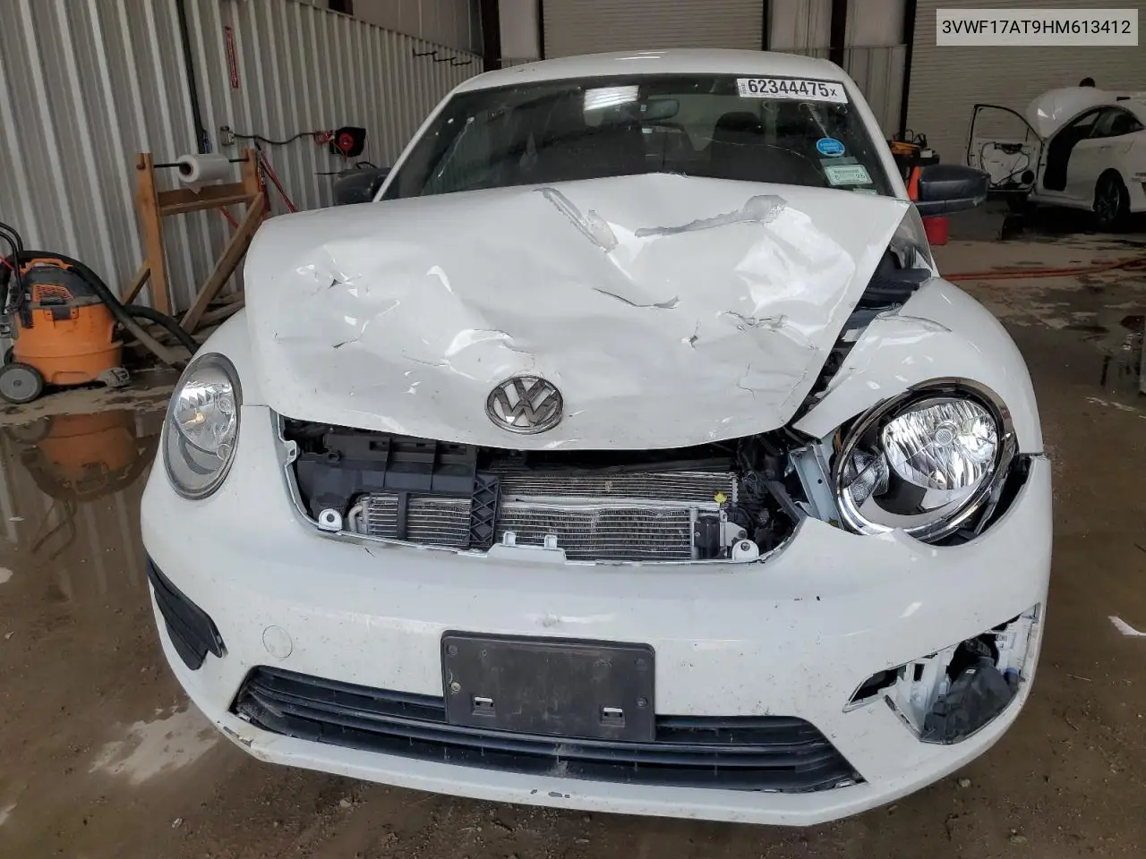 2017 Volkswagen Beetle 1.8T VIN: 3VWF17AT9HM613412 Lot: 62344475