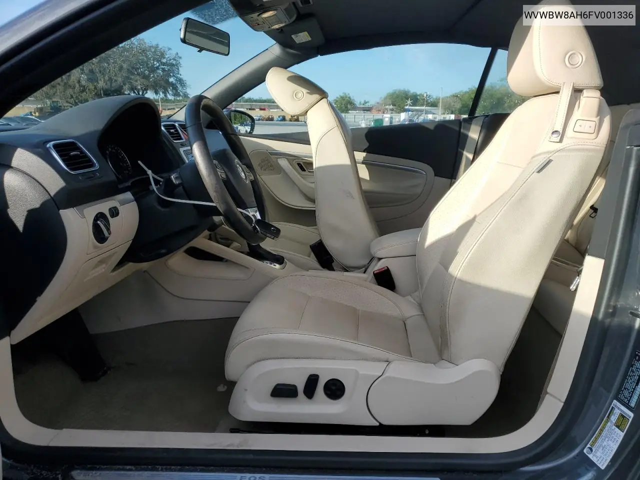 2015 Volkswagen Eos Komfort VIN: WVWBW8AH6FV001336 Lot: 61792635
