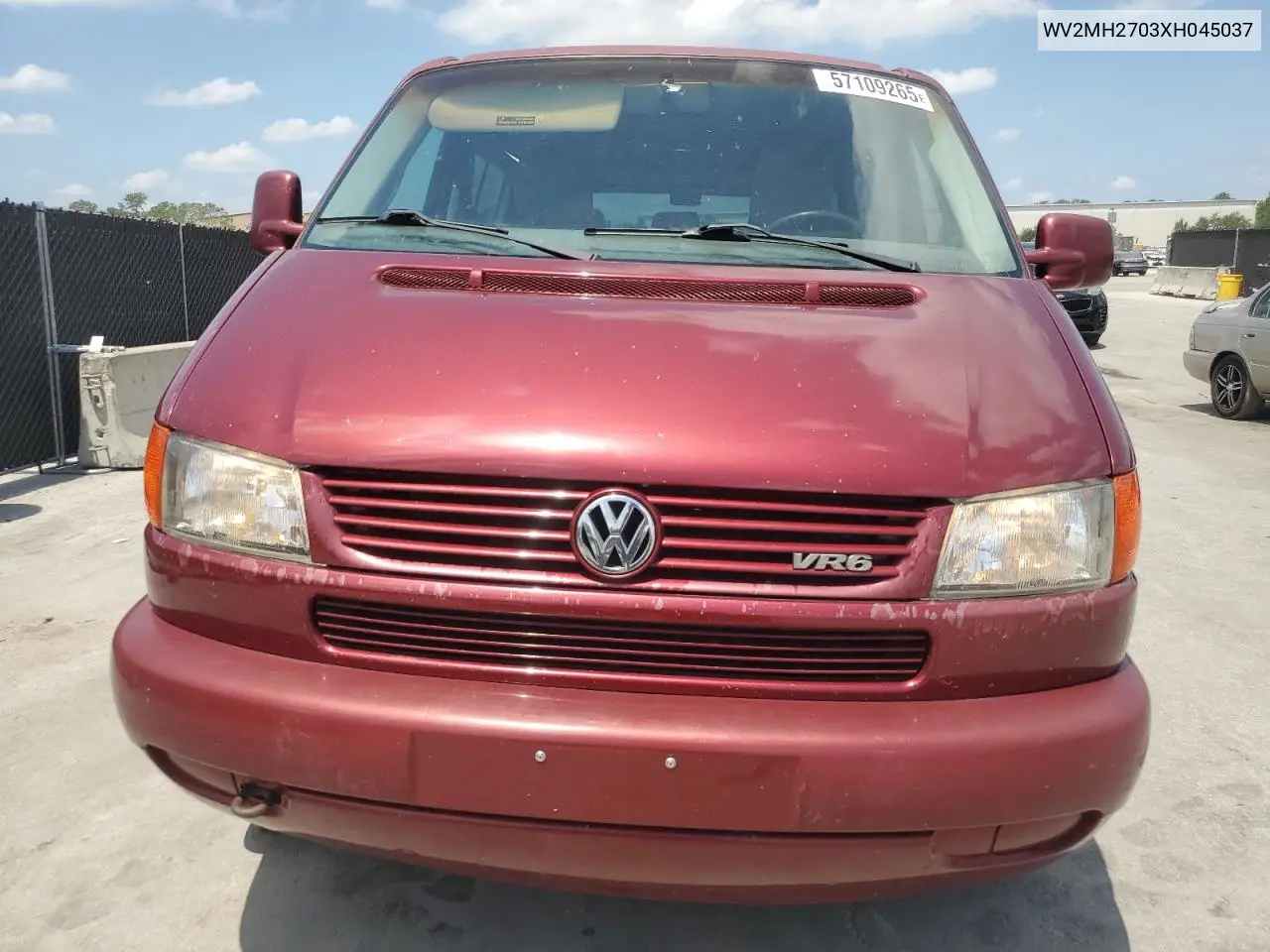1999 Volkswagen Eurovan Mv VIN: WV2MH2703XH045037 Lot: 57109265