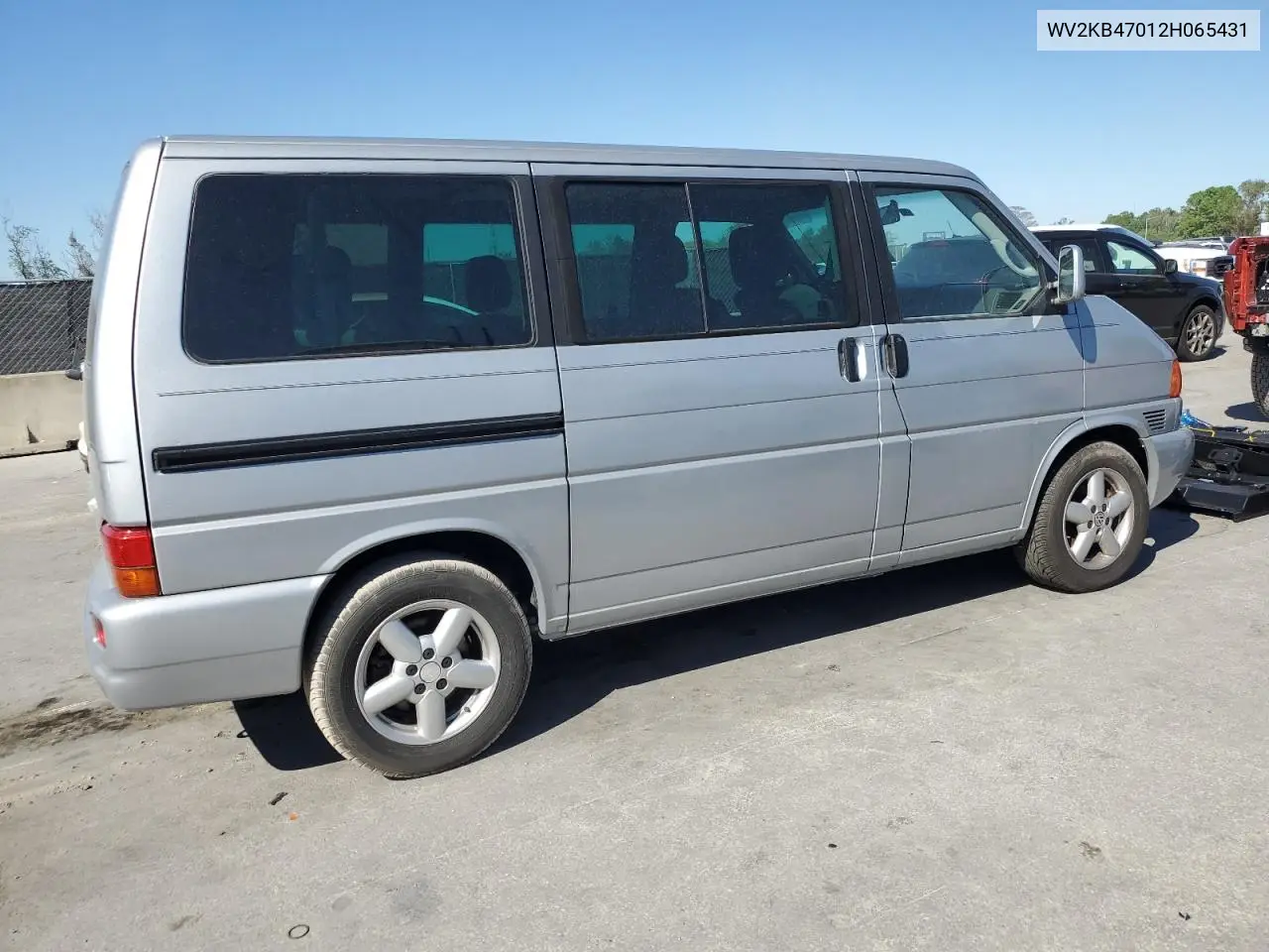 2002 Volkswagen Eurovan Gls VIN: WV2KB47012H065431 Lot: 49010445