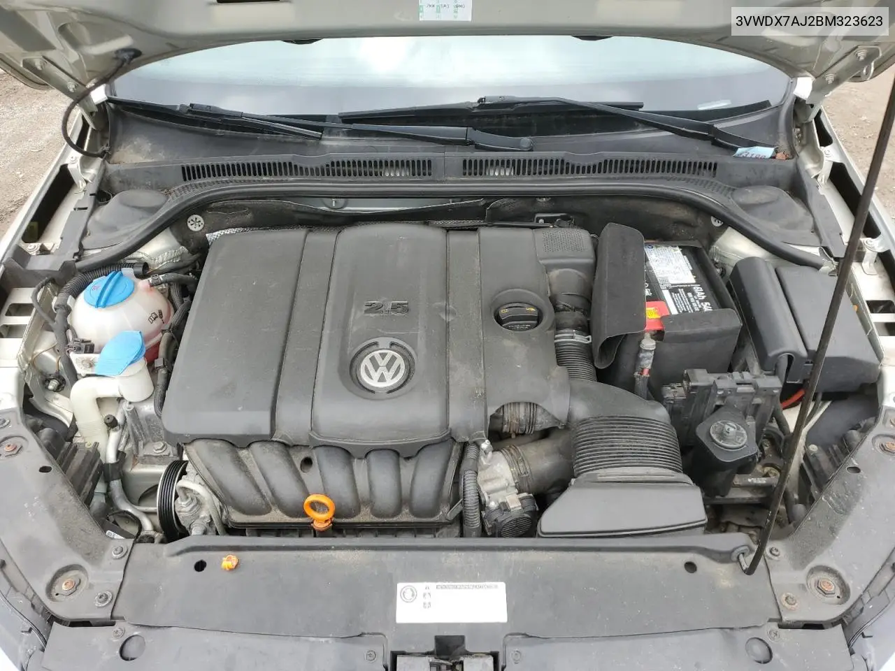 3vwdx7aj2bm323623 3VWDX7AJ2BM323623 2011 Volkswagen Jetta Se