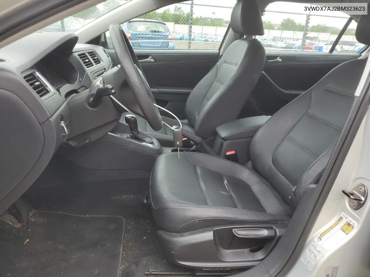 3vwdx7aj2bm323623 3VWDX7AJ2BM323623 2011 Volkswagen Jetta Se
