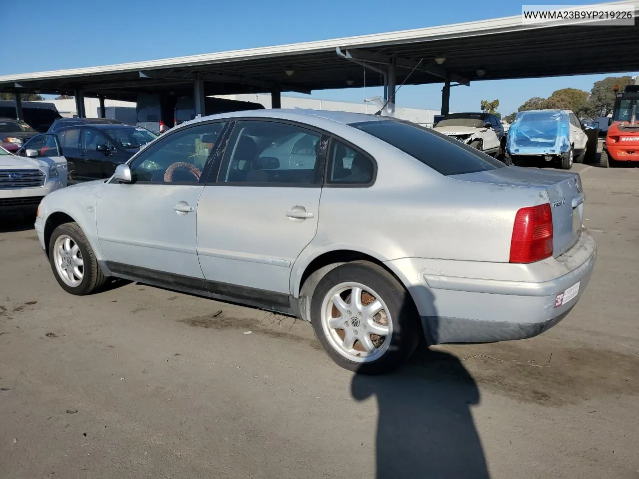 2000 Volkswagen Passat Gls VIN: WVWMA23B9YP219226 Lot: 41907235