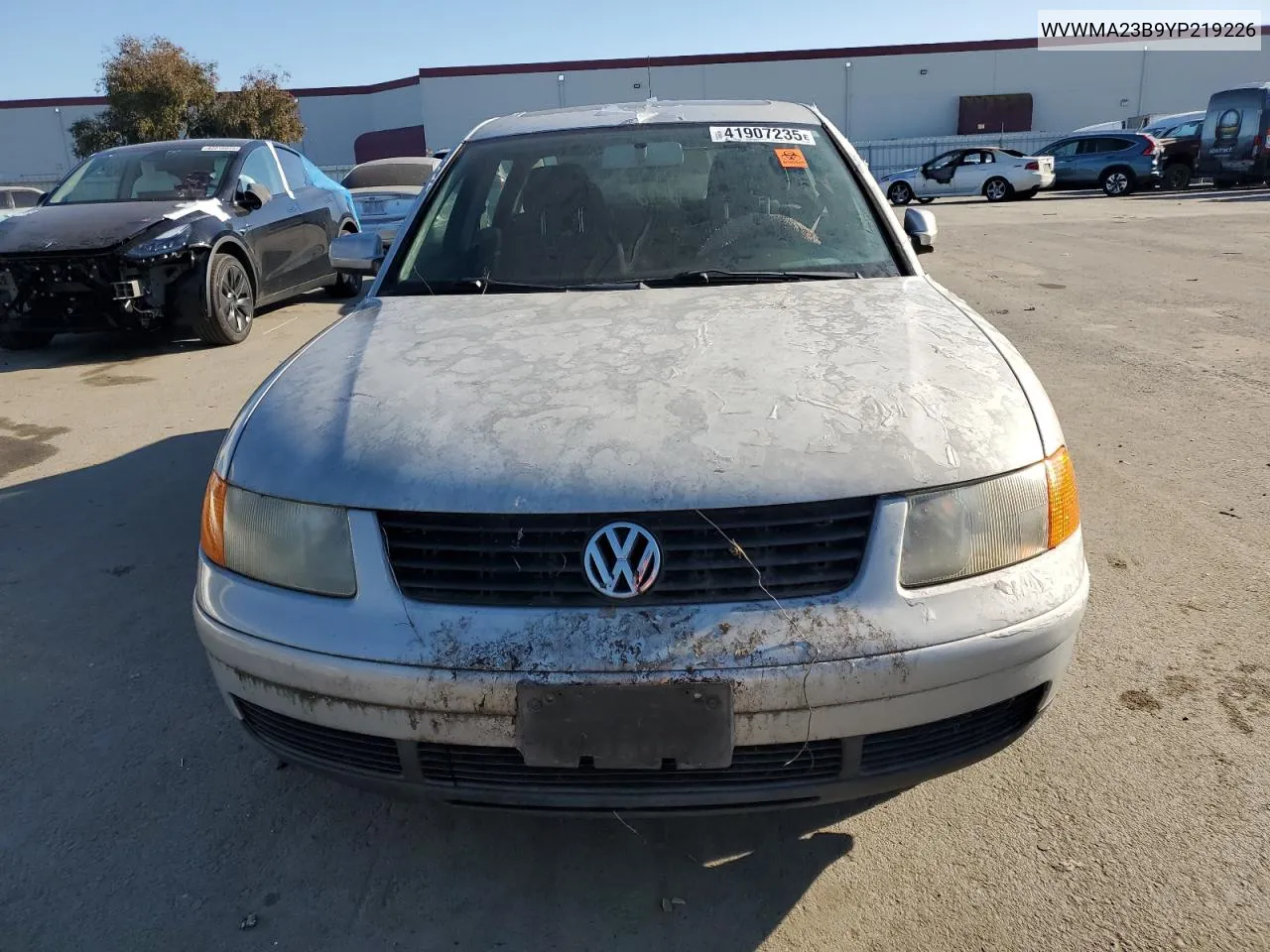 2000 Volkswagen Passat Gls VIN: WVWMA23B9YP219226 Lot: 41907235