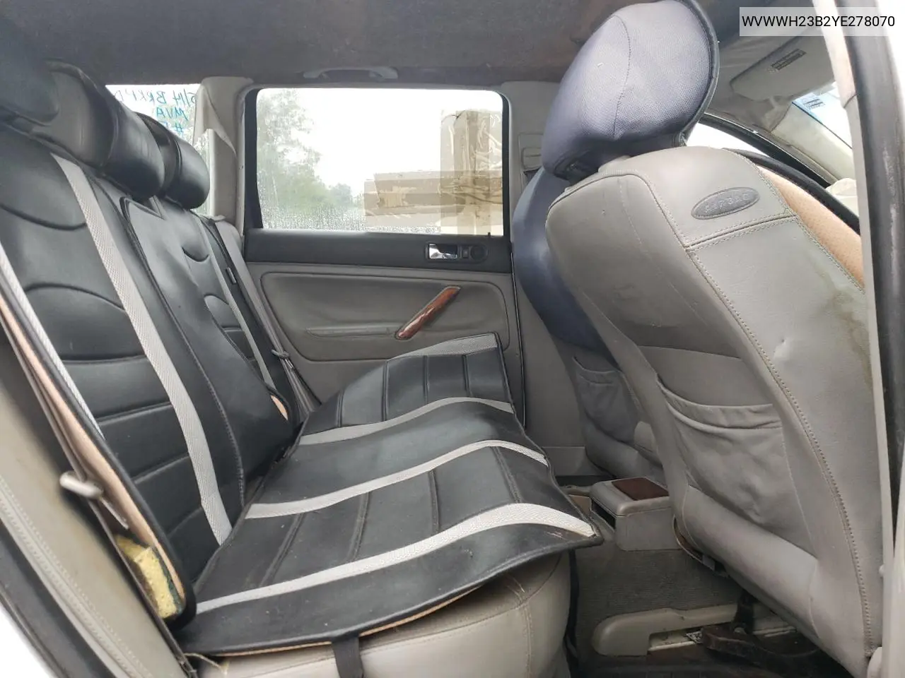2000 Volkswagen Passat Glx 4Motion VIN: WVWWH23B2YE278070 Lot: 60226375
