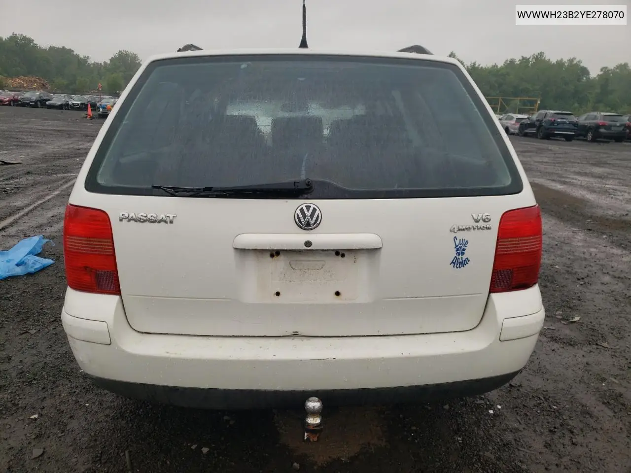 2000 Volkswagen Passat Glx 4Motion VIN: WVWWH23B2YE278070 Lot: 60226375
