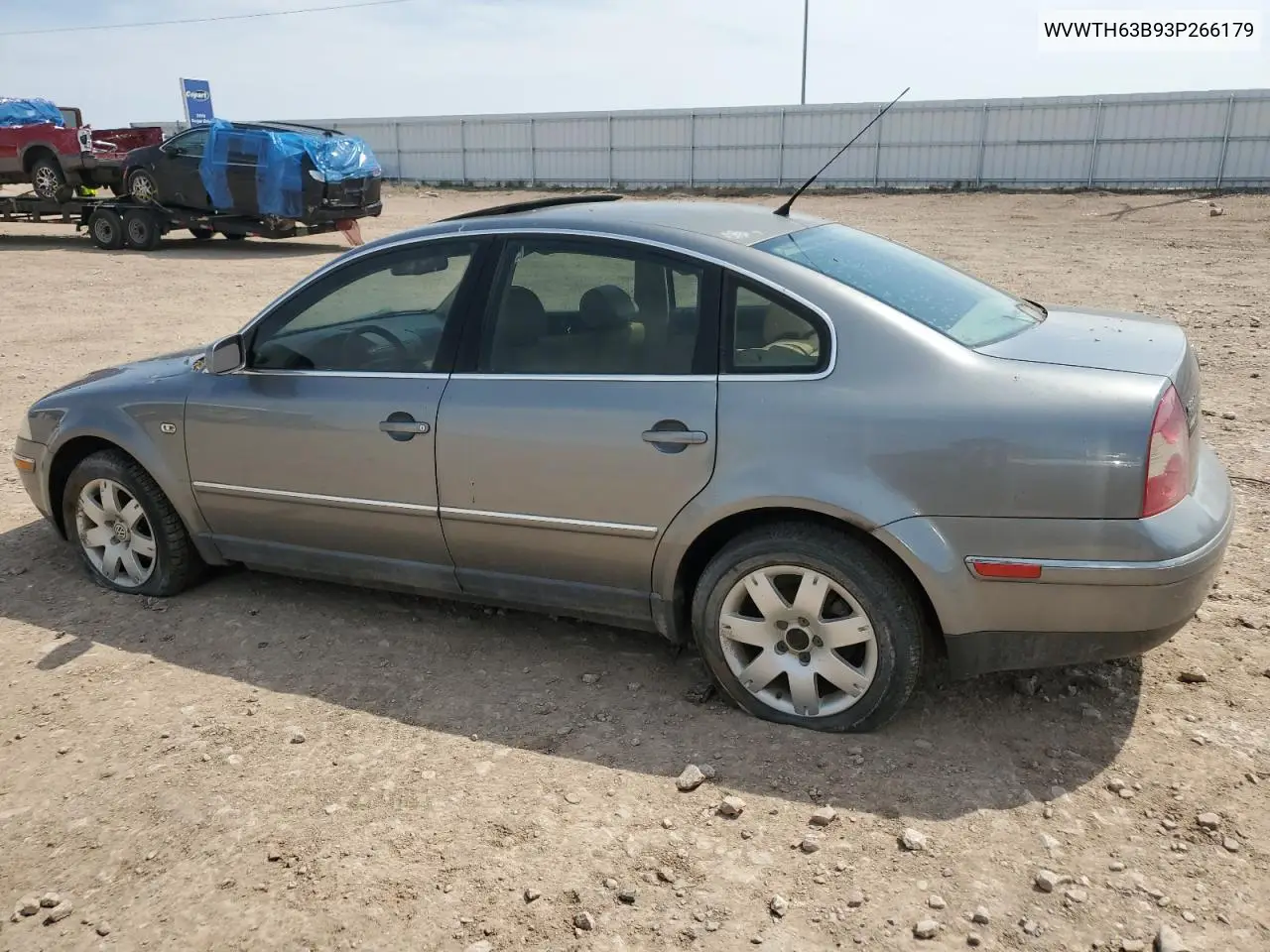 2003 Volkswagen Passat Glx 4Motion VIN: WVWTH63B93P266179 Lot: 55098375