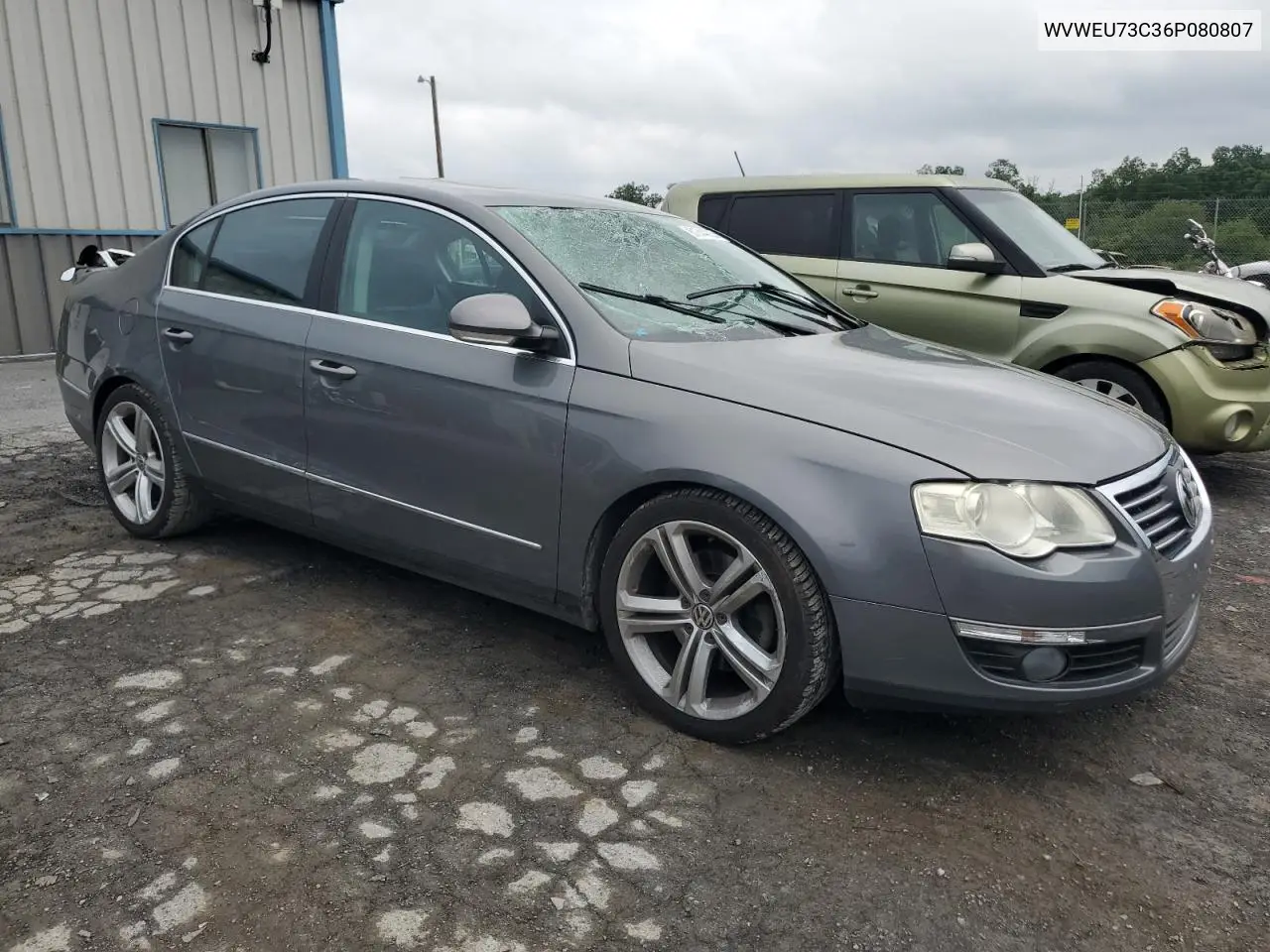 2006 Volkswagen Passat 3.6L Luxury VIN: WVWEU73C36P080807 Lot: 61344235