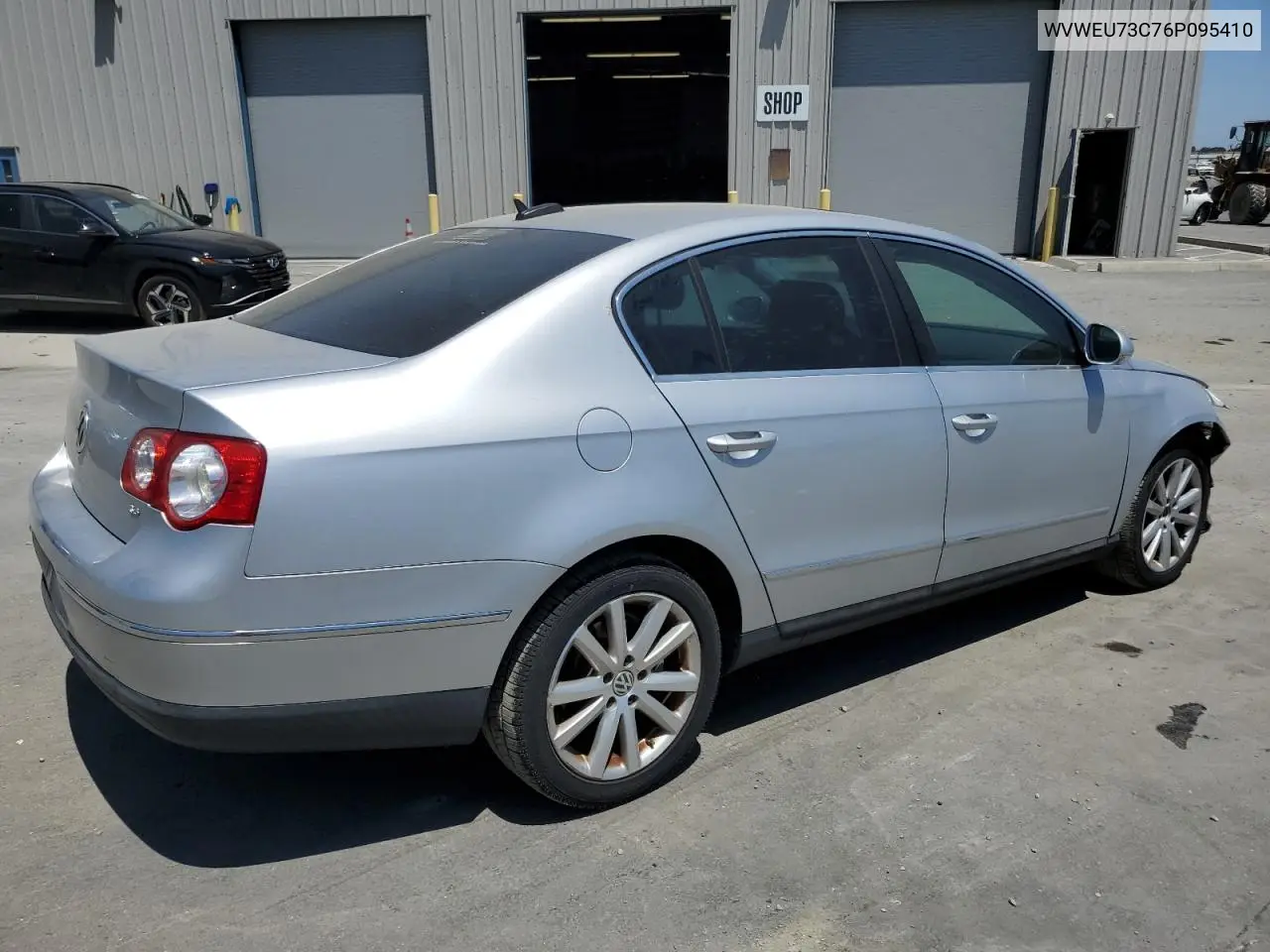 2006 Volkswagen Passat 3.6L Luxury VIN: WVWEU73C76P095410 Lot: 62733245