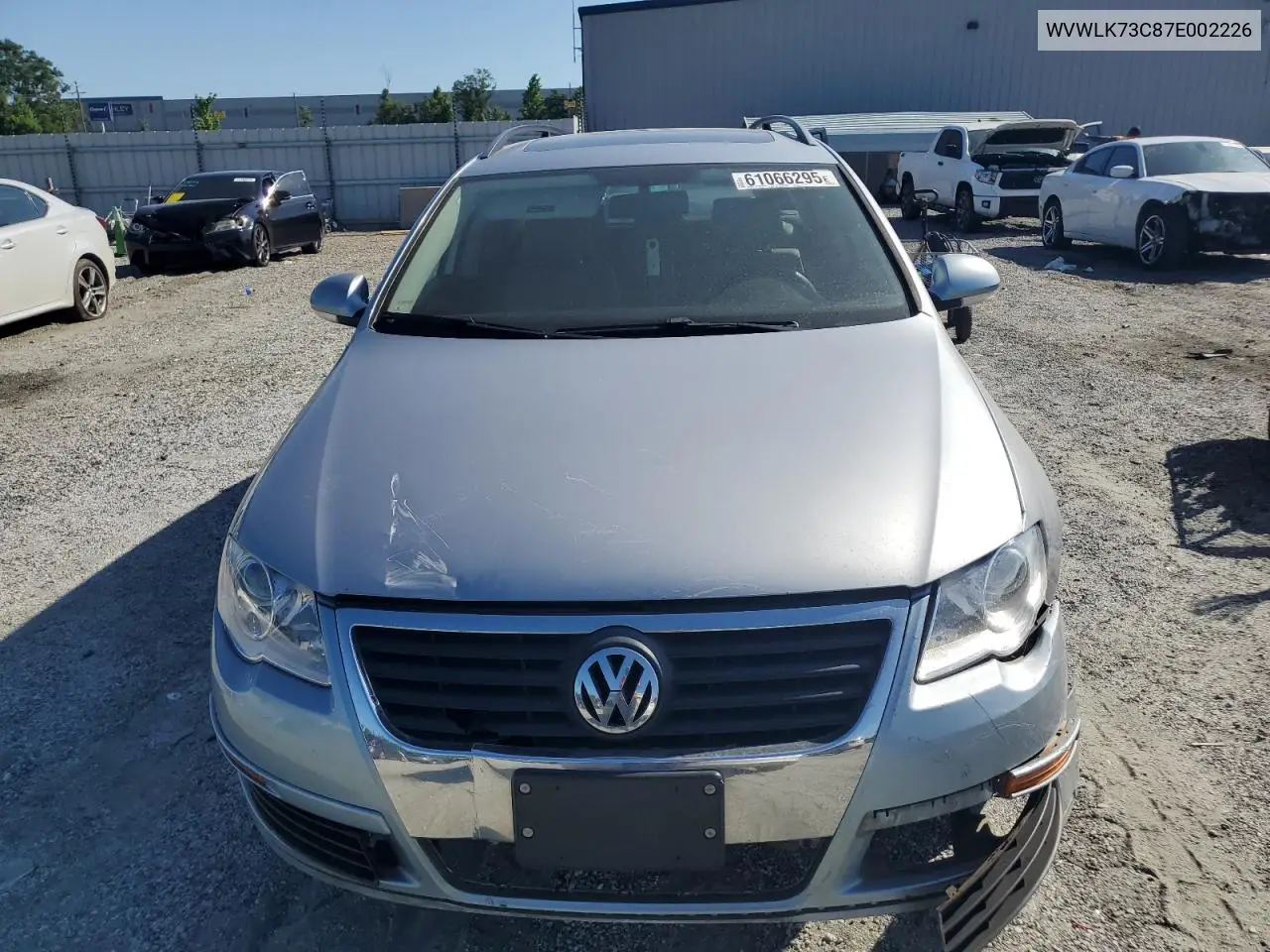 2007 Volkswagen Passat 2.0T Wagon Value VIN: WVWLK73C87E002226 Lot: 61066295