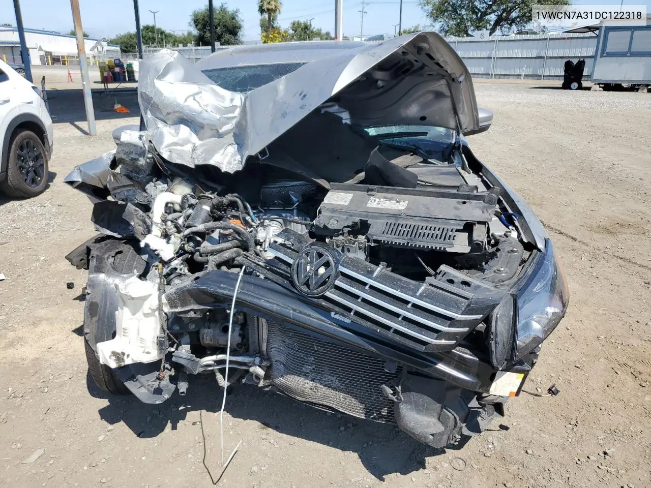 2013 Volkswagen Passat Sel VIN: 1VWCN7A31DC122318 Lot: 63273435