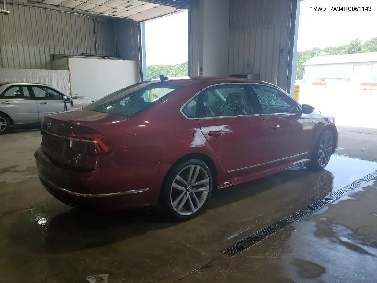 2017 Volkswagen Passat R-Line VIN: 1VWDT7A34HC061143 Lot: 61740555