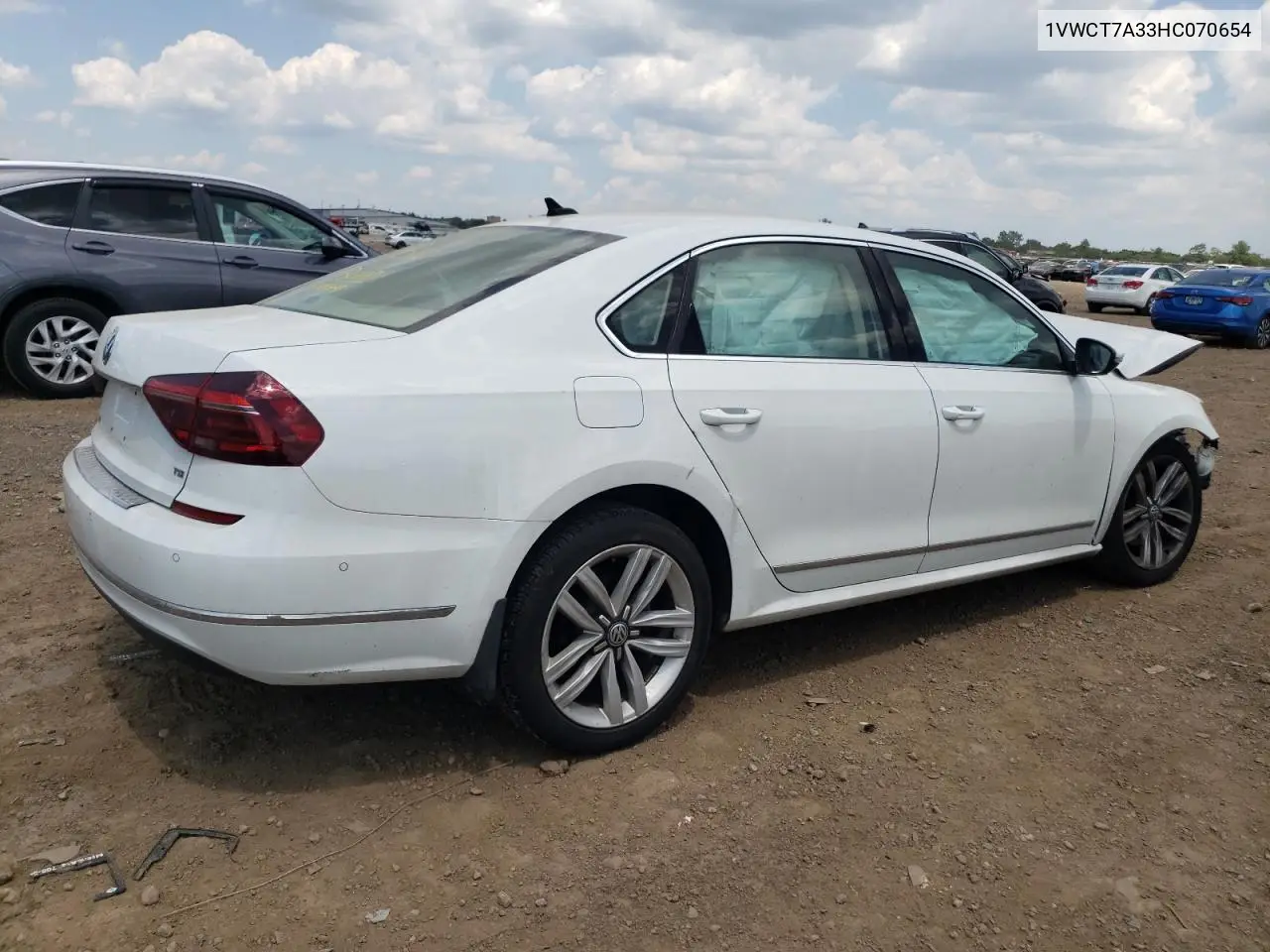 2017 Volkswagen Passat Sel Premium VIN: 1VWCT7A33HC070654 Lot: 63343525