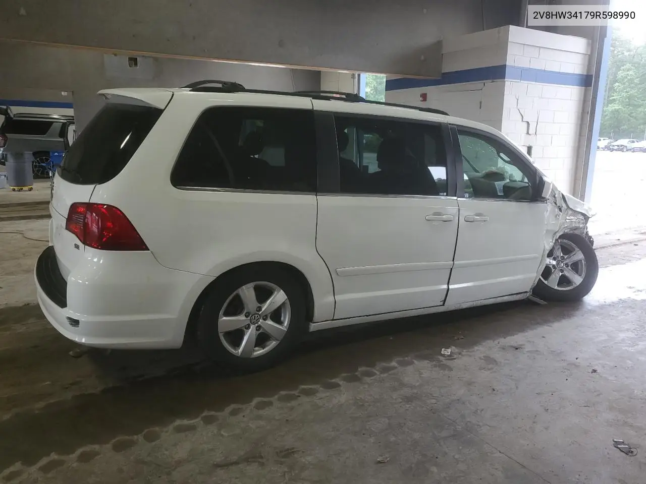 2009 Volkswagen Routan Se VIN: 2V8HW34179R598990 Lot: 61133635