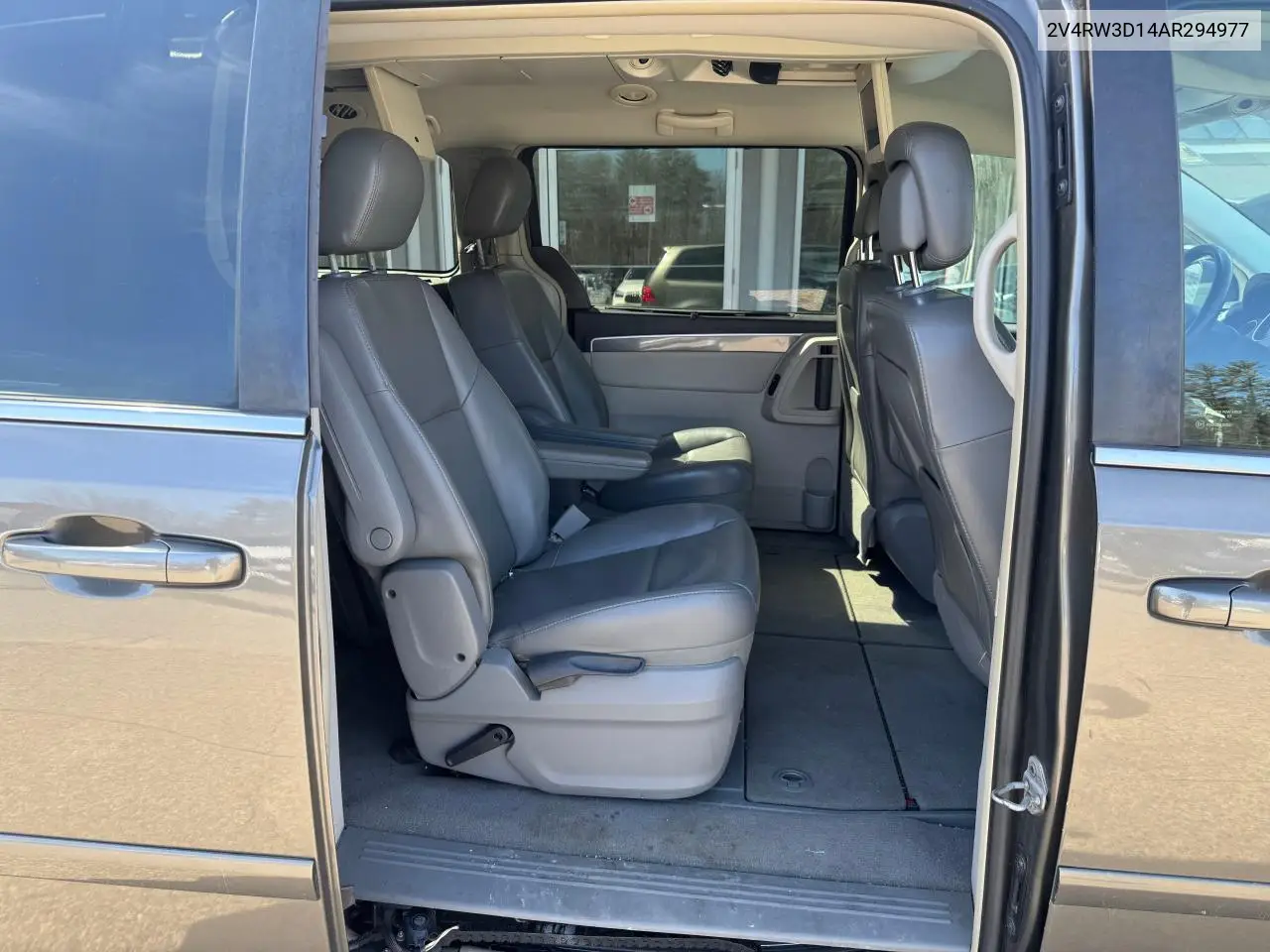 2010 Volkswagen Routan Se VIN: 2V4RW3D14AR294977 Lot: 51665785