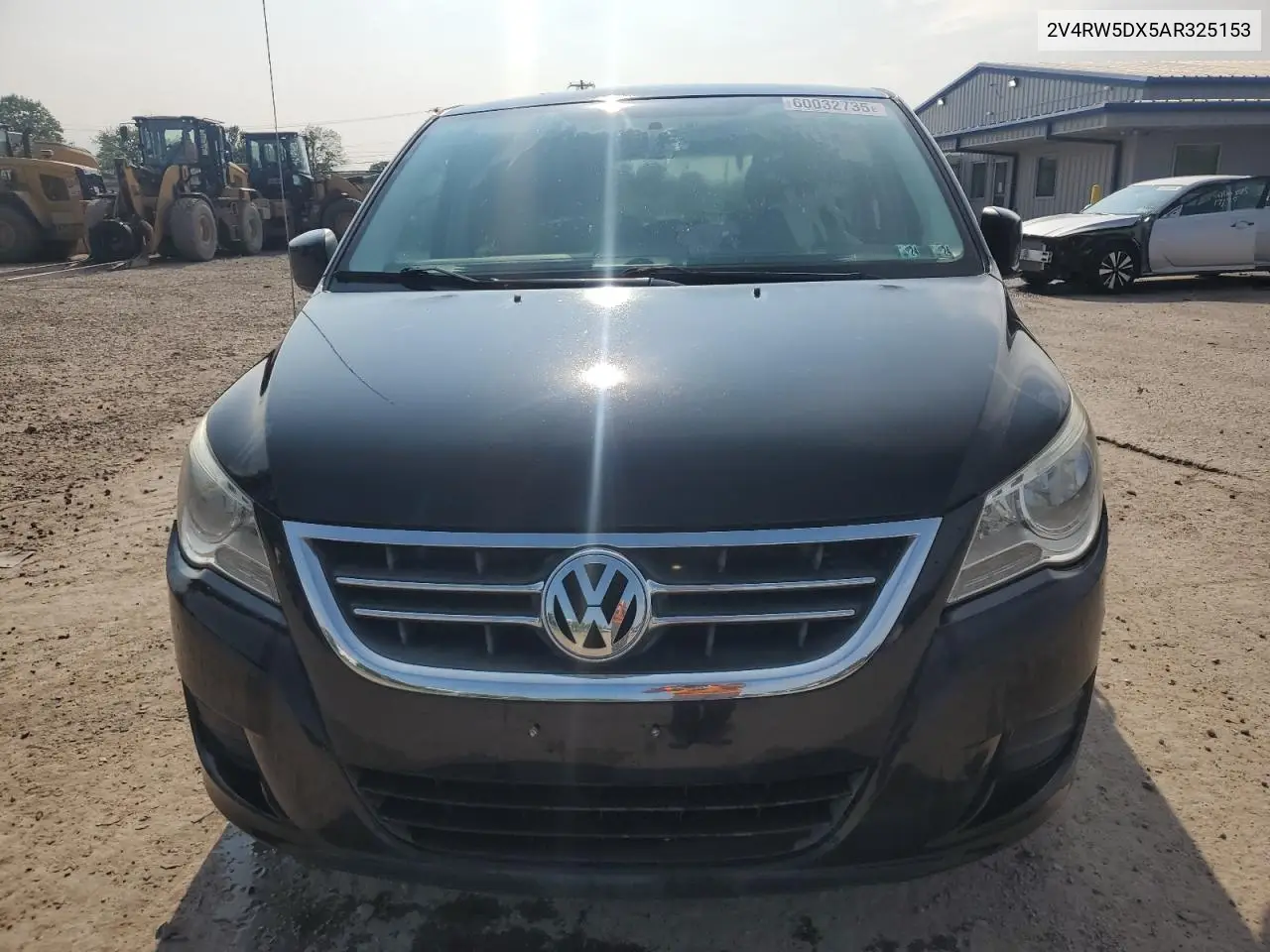 2010 Volkswagen Routan Sel VIN: 2V4RW5DX5AR325153 Lot: 60032735