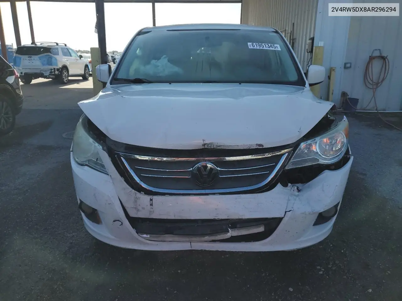2010 Volkswagen Routan Sel VIN: 2V4RW5DX8AR296294 Lot: 61951345