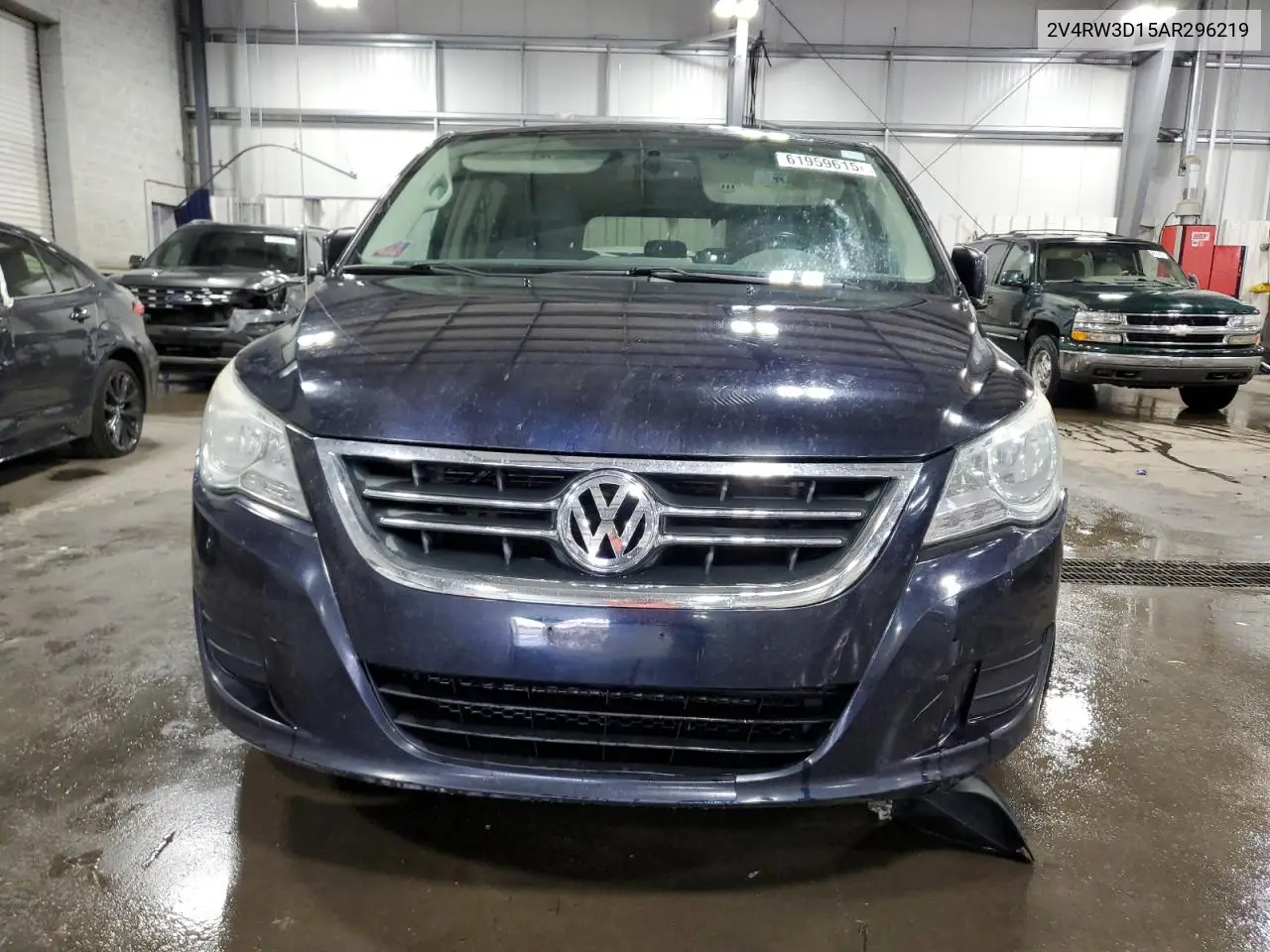 2010 Volkswagen Routan Se VIN: 2V4RW3D15AR296219 Lot: 61959615